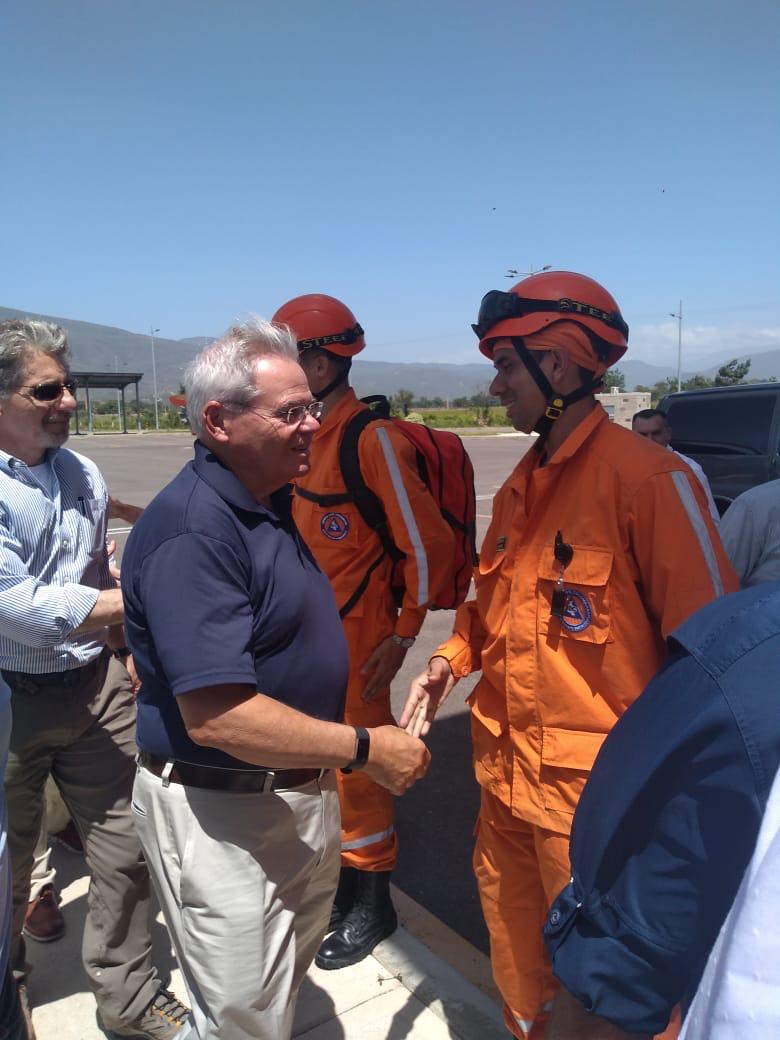 Defensa Civil Colombiana acompaña recorrido a bodegas donde se almacena ayuda humanitaria en Cúcuta