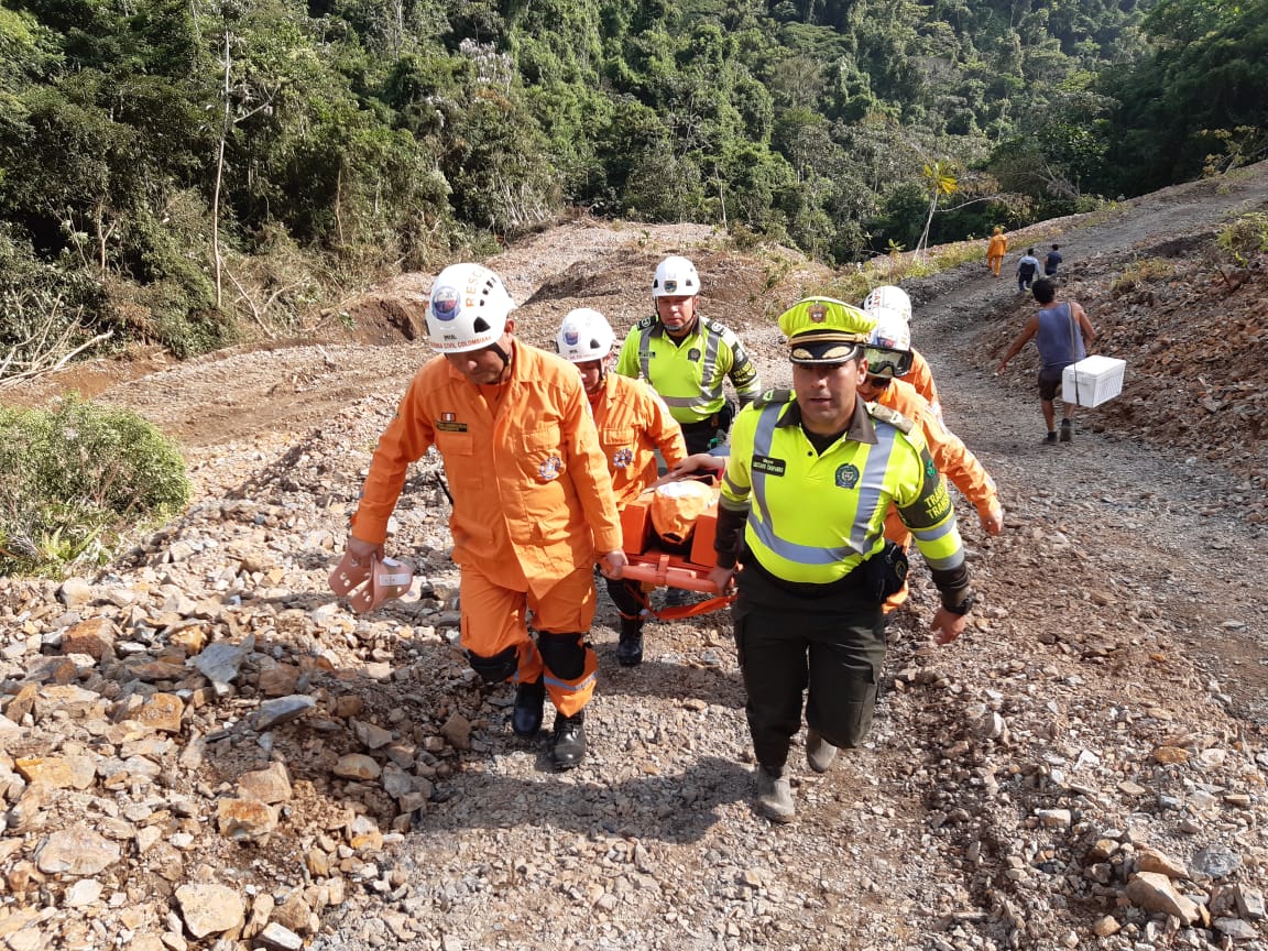 Defensa Civil habilita transbordo seguro en San Luis, vía Medellín-Bogotá