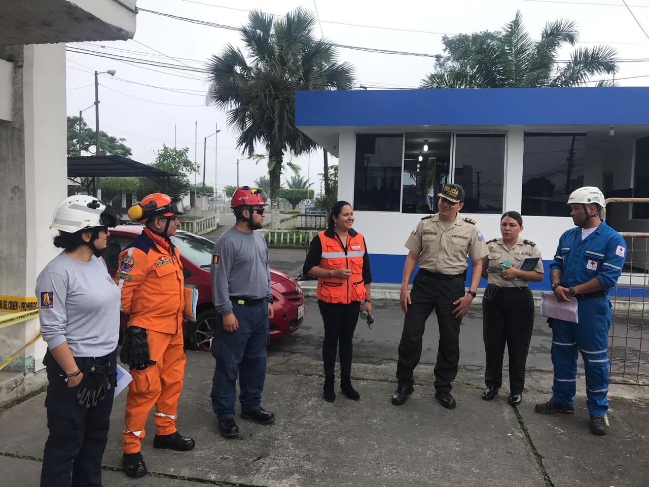 Voluntario de la Defensa Civil evalúa acreditación de equipos USAR de Ecuador
